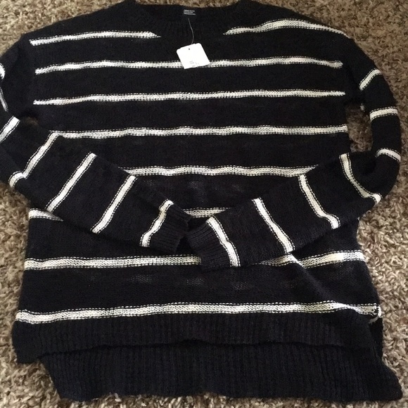 Forever 21 Sweaters - Forever 21 Black and White Striped Sweater